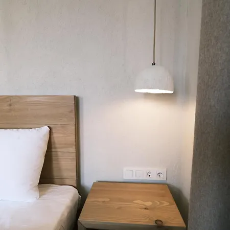 Hotell Nephos *