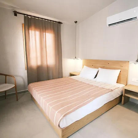 Nephos Hotel *