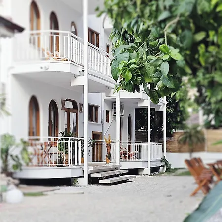 Nephos Hotel *