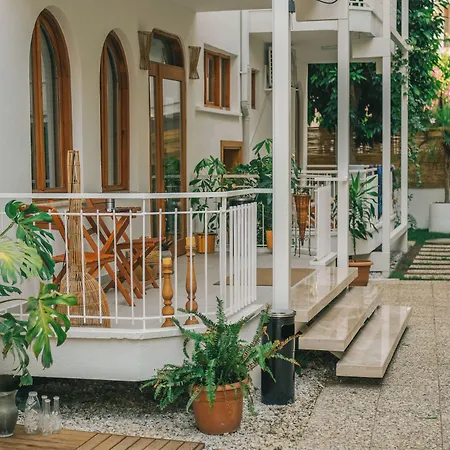Nephos Hotel
