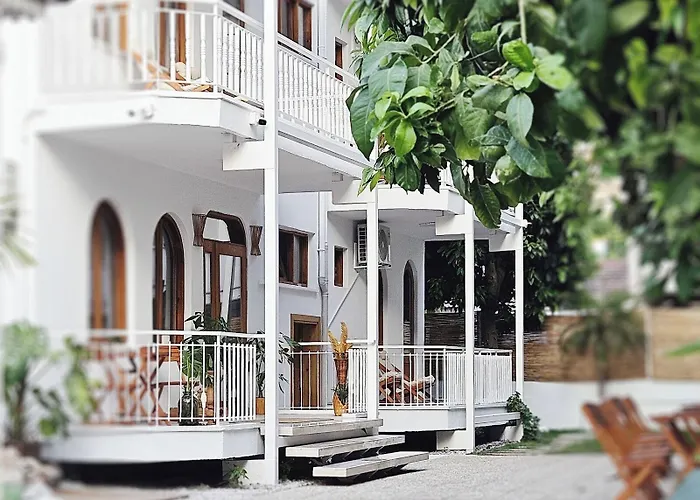 Nephos Hotel *
