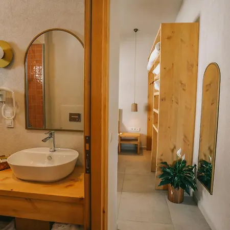 Nephos Beach Hotel