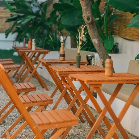 Nephos Beach Hotel *